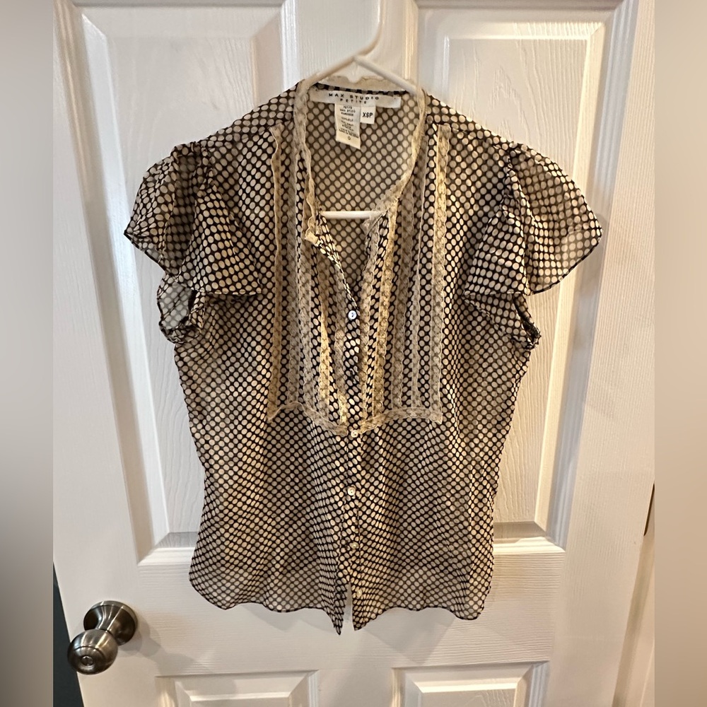 Max Studio top - 100% silk with lace trimming - Size XSP